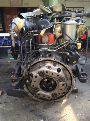 ขายเครื่อง esuzu deca 320 แรง