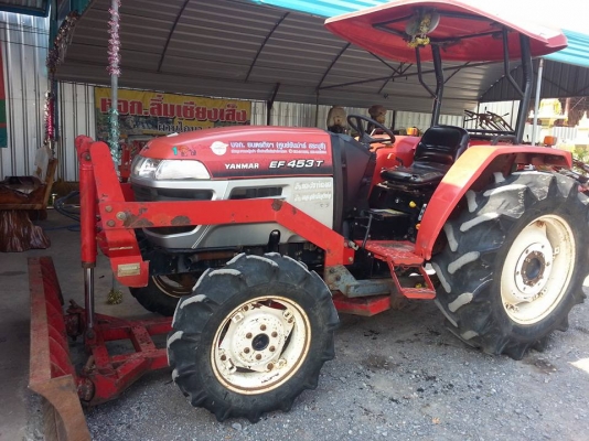 ยันร์ม่า EF453T 4 WD ใบมีดดันหน้า เครื่องดี เกียร์ดี ไฮโดรลิกดี ขายตามสภาพ ใช้งานได้ปรกติ