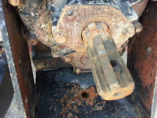 ยันร์ม่า EF453T 4 WD ใบมีดดันหน้า เครื่องดี เกียร์ดี ไฮโดรลิกดี ขายตามสภาพ ใช้งานได้ปรกติ