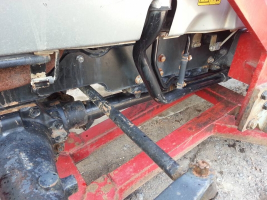 ยันร์ม่า EF453T 4 WD ใบมีดดันหน้า เครื่องดี เกียร์ดี ไฮโดรลิกดี ขายตามสภาพ ใช้งานได้ปรกติ