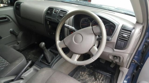 ขายอีซูซุ แค็ป พวงมาลัยพาวเวอร์ 2.5 sx ปี 04 เดิมๆบางๆ ไมล์ 8x,xxx น็อตไม่ขยับ