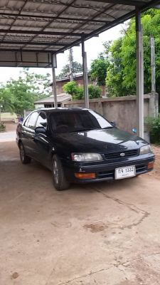 ขายรถเก๋ง โตโยต้า ท้ายโด่ง