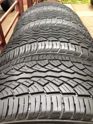 ยาง FALKEN 265 50 20 กลางปี12 ดอกเต็ม ใช้ยาว ราคาไม่แพง