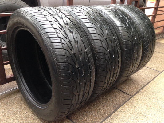 ยาง Toyo 265 50 20 ปลายปี12 พร้อมใช้งาน ราคาไม่แพง