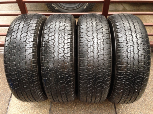 ยาง Bridgestone 255 70 15 ปลายปี11 ดอกเต็ม ไม่มีปะ ราคาไม่แพง