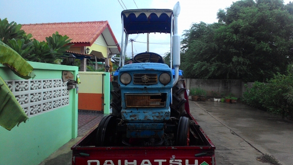 รถไถฮีโนโมโต้18แรงรถสภาพดีพร้อมใช้ไม่มีแบตคับ