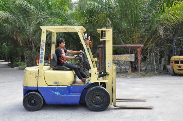 (ลดกระหน่ำ)ขายFORKLIFT MITSUBISHI FD20 (2ตัน) เสา3เมตร สวยเดิมจากญี่ปุ่น ยังไม่เคยใช้ในไทย 140,000เท่านั้น!!