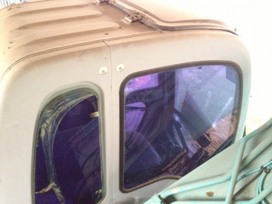 **1,xxx,000 บ.ต่อรอง/// แบคโฮ KOBELCO MARK-6 SK200 YN.07 เครื่อง/ปั้ม เดิม ไฟฟ้าครบ 12,xxx ชม. บูมอาร์มสวย เอวแน่น ช่วงล่าง75\% บอดี้เดิมๆ สีสันเดิม พร้อมใช้ เอกสารเล่มฯ **ขาย KOBELCO SK200 MARK 6 YN.07 แบคโฮ200 สภาพเดิมบาง ใช้งานน้อย เอกสารเล่มทะเบียน ครบ