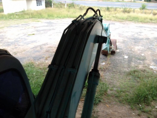 **1,xxx,000 บ.ต่อรอง/// แบคโฮ KOBELCO MARK-6 SK200 YN.07 เครื่อง/ปั้ม เดิม ไฟฟ้าครบ 12,xxx ชม. บูมอาร์มสวย เอวแน่น ช่วงล่าง75\% บอดี้เดิมๆ สีสันเดิม พร้อมใช้ เอกสารเล่มฯ **ขาย KOBELCO SK200 MARK 6 YN.07 แบคโฮ200 สภาพเดิมบาง ใช้งานน้อย เอกสารเล่มทะเบียน ครบ