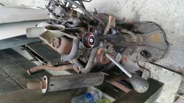 ขายเครื่อง (ไม่แน่ใจว่า A15 หรือ Mitsu) พร้อมเกียร์ MT ไม่มีเลข

5500 บาท

Line: surawat.hant
0834301397