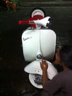 เอเซียเวสป้า---->>จัดส่งรถvespa ให้คุณเจ๋ง ชลบุรีเรียบร้อยแล้วนะครับ..15/05/59 เอเซียเวสป้า---->>จัดส่งรถvespa ให้คุณเจ๋ง ชลบุรีเรียบร้อยแล้วนะครับ..15/05/59
