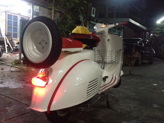 เอเซียเวสป้า---->>จัดส่งรถvespa ให้คุณเจ๋ง ชลบุรีเรียบร้อยแล้วนะครับ..15/05/59 เอเซียเวสป้า---->>จัดส่งรถvespa ให้คุณเจ๋ง ชลบุรีเรียบร้อยแล้วนะครับ..15/05/59