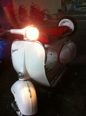 เอเซียเวสป้า---->>จัดส่งรถvespa ให้คุณเจ๋ง ชลบุรีเรียบร้อยแล้วนะครับ..15/05/59 เอเซียเวสป้า---->>จัดส่งรถvespa ให้คุณเจ๋ง ชลบุรีเรียบร้อยแล้วนะครับ..15/05/59