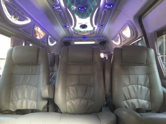 โทร 0922726669 ตันหยงเบสท์รถตู้ฝั่งธน COMMUTER ปี 2013 ดีเซลล์ แต่งวีไอพี แอร์บัส เบาะหนัง 4 แถว ราคา 1,059,000 บาท โทร 0922726669 ตันหยงเบสท์รถตู้ฝั่งธน COMMUTER ปี 2013 ดีเซลล์ แต่งวีไอพี แอร์บัส เบาะหนัง 4 แถว ราคา 1,059,000 บาท