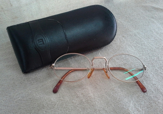 แว่นสายตายาวอันดับหนึ่งของแผ่นดิน  Vintage Dunhill handmade in Austria