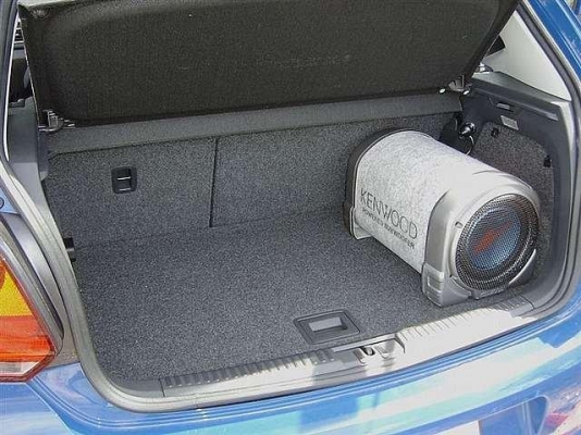 ลดล้างสต็อก3200บาทSUBBOX 8นิ้ว kenwood KSC-SW910 ทรงบาซูก้า มาพร้อมรีโมทแบบสายยาว เบสตึบๆ