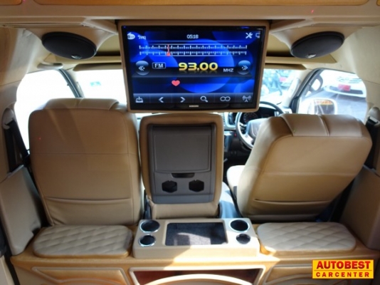 โทร 0922726669 ตันหยงเบสท์รถตู้ฝั่งธน COMMUTER ปี 2011แต่งวีไอพี เบนซิน CNG  เบาะหนัง 4 แถว ราคา 759,000 บาท