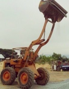 KOMATSU JH 30 รถตักล้อยาง ต่อแขนยาวแล้วครับตักขึ้นรถบรรทุกสิบล้อคอกสูงเกษตรได้เลย เครื่องยนต์เดิมๆแรงดีไม่มีเยิ้ม ปั๊มใหม่เอี่ยมให้กำลังแรงดี ช่วงล่างดี พร้อมใช้งานได้เลยครับ เอกสารสัญญาซื้อขาย ราคาต่อรองได้ครับ