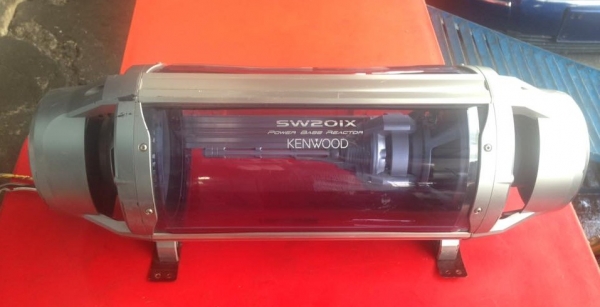ลดล้างสต็อก6500บาท Subbox kenwood SW201 ตัวtop รีโมทครบ ลำโพง 8 นิ้ว3ตัว มีไฟในแคปซูล