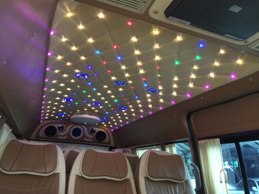 โทร 0922726669 ตันหยงเบสท์รถตู้ฝั่งธน COMMUTER ปี 2010แต่งวีไอพี เบนซิน CNG เบาะหนัง 4 แถว ราคา 699,000 บาท