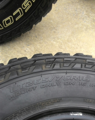 ขายยาง 265/75/16 MADE IN USA สวยๆ