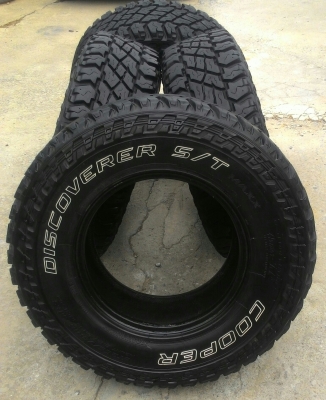 ขายยาง 265/75/16 MADE IN USA สวยๆ