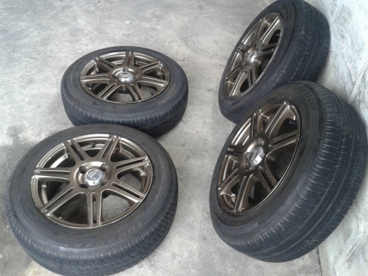 ขอบ15นิ้ว4รู100 พร้อมยาง สวยๆ 4 ล้อ ราคา 6500 บาท