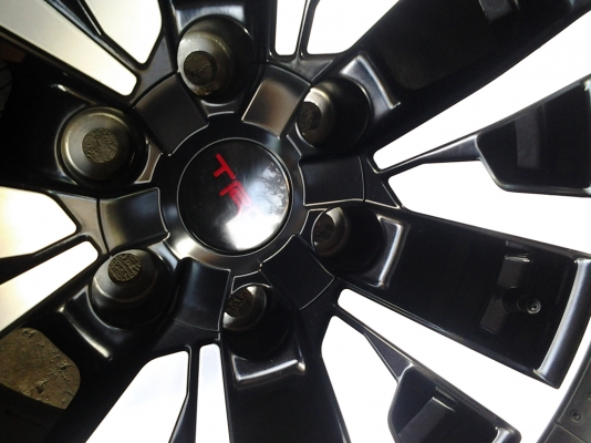 แม็ก TRD SPORTIVO 17 พร้อมยางใหม่ๆ ชุด2