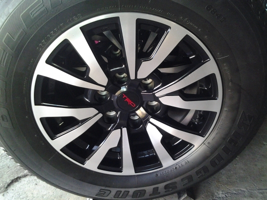 แม็ก TRD SPORTIVO 17 พร้อมยางใหม่ๆ ชุด2