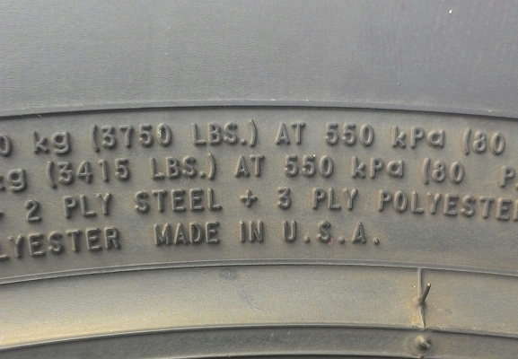 ขาย ยาง MT 285/75/16 MADE IN USA สวยๆ