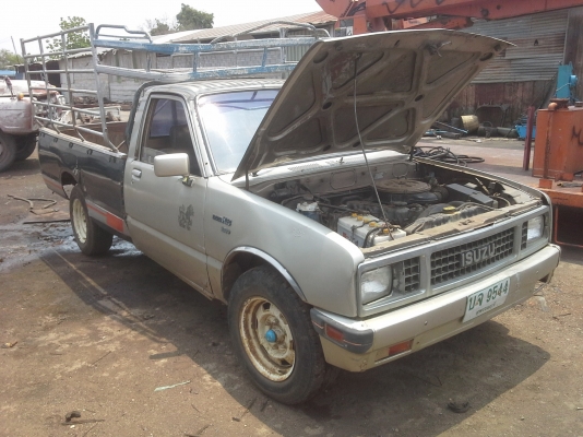 ขาย ISUZU KB เครื่อง2200 มีเล่มไม่มีชุดโอน