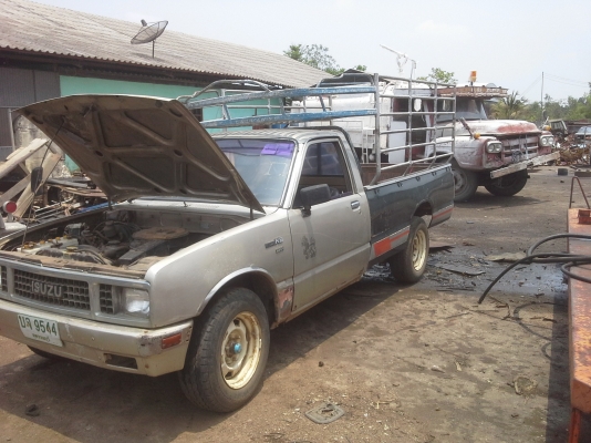 ขาย ISUZU KB เครื่อง2200 มีเล่มไม่มีชุดโอน