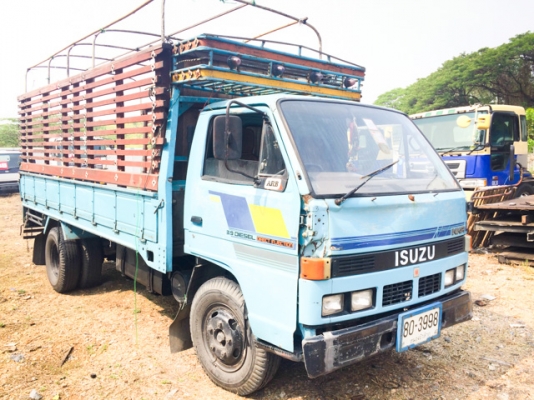ดู ขาย ISUZU NKR