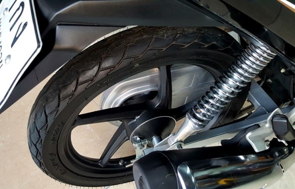 wave 125 i สีดำเงา เข้มอมตะ ตัวท็อป ล้อแมกซ์ สต๊าทมือ รถสวย สภาพเดิมจากศูนย์ทุกจุด รถบ้าน เล่มเอกสารครบ 39900