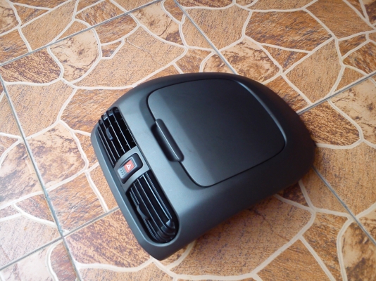 กรอบช่องแอร์กลาง NISSAN Sunny luchino หรือ NISSAN SB15 ตัวนอก