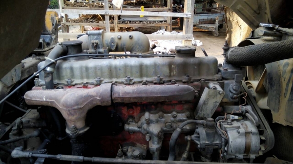 ต้องการขายหกล้อติดเคลนหัวเจาะ