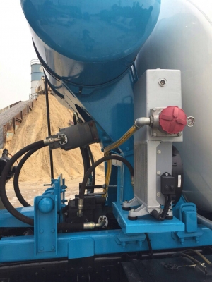 รถโม่นิสสัน 454 ปี 2548 เครื่อง 320 แรง โม่ใหม่ 7 คิว