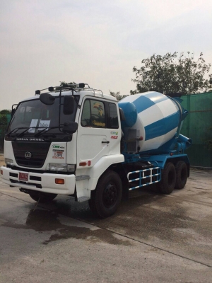 รถโม่นิสสัน 454 ปี 2548 เครื่อง 320 แรง โม่ใหม่ 7 คิว