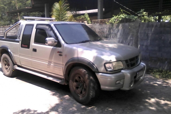 Isuzu 2.8Rodio โฟวีล ปี44 เล่มพร้อม