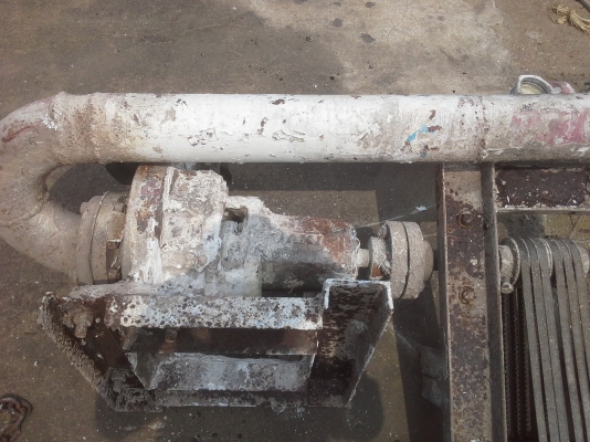 ขายแท้งน้ำพร้อมปั้มหอยโข่งประมาณ5000-7000ลิตร ราคาต่อลองได้คับ