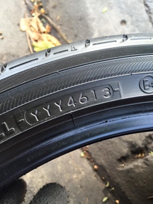 ขายยาง YOKOHAMA dB 235-40-18 ปี13 ดอกแน่นๆ เนื้อนิ่มๆ ใช้งานได้อีกเยอะ ชุดละ 6,900 บาท