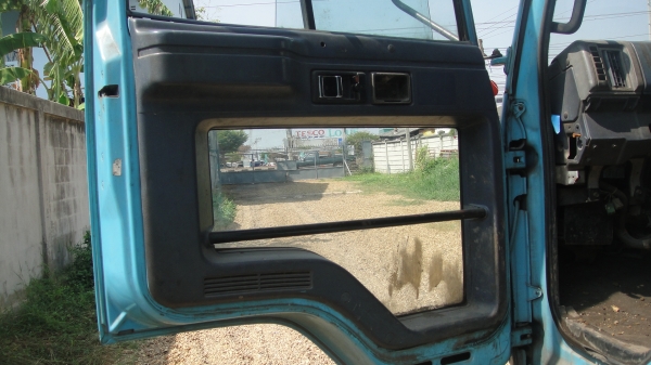 ISUZU ROCKY เครื่อง6BG1(175แรง)ยาว6.30ม.เพาเวอร์ เครื่องแน่น คัสฃีสวยมาก ราคาถูก