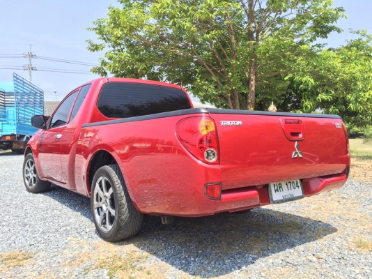 ขาย TRITON เครื่อง 2.5 GLX MEGA CAB โฉม MEGACAB ปี 2006 เกียร์ ธรรมดา เครื่องดี ขับดี แม็กขอบ 17 นิ้ว ยางใช้ยาวๆ เลย กระจกปรับไฟฟ้า พวงมาลัยเพาเวอร์