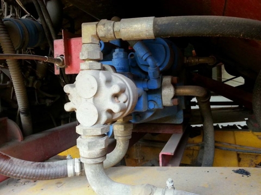 ขายรถเกี่ยวข้าว เกษตรพัฒนา รุ่นไอ้หนุ่มไวไฟ ปี55 เครื่องJO8Cเทอร์โบ 260แรง ตัวเดิน12 ปั้ม22ไดกิ้น รถสวยสภาพดี ราคา1,050,000 สนใจโทร 090-8588220คุณนะ 093-3258446คุณบิว หรือเข้าดูสินค้าอื่นๆได้ที่ www.truck.in.th/498 หรือเพจFacebook ณรงค์ ซื้อขายรถมือสอง (เ