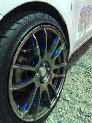 ขายล้อขอบ17 4รุ 100พร้อมยาง ถูกๆครับ  ล้อ GRAMLIGHT 57 EXTREAM