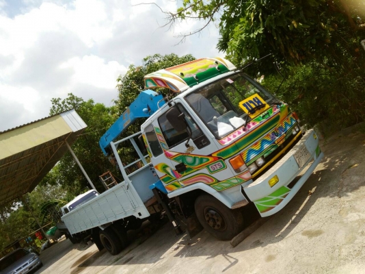 หกล้อติดเครนสวยๆ