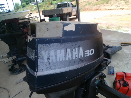 เครื่องยามาฮ่า 30แรง 3สูบ สตาร์ทไฟฟ้า หางยาว21นิ้ว พร้อมใช้งาน