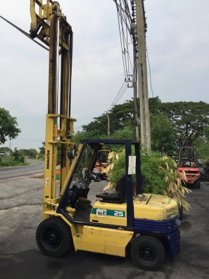 ขาย ฟอล์คลิฟต์ KOMATSU FD25-11  รถนอก ดีเซล  เสา 4 เมตร งาฮิ้งฟอล์ค  สภาพสวยพร้อมใช้งาน