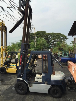 ฟอล์คลิฟต์ 2.5 ตัน KOMATSU FD25-11  รถเก่าญี่ปุ่น ดีเซล  เสา 4 เมตร งาฮิ้ง กระดก-เท