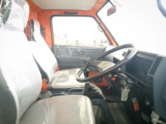 รถสไลด์ ISUZU คันนี้ สภาพสวยมาก จอดขายที่เซียงกงสระบุรี